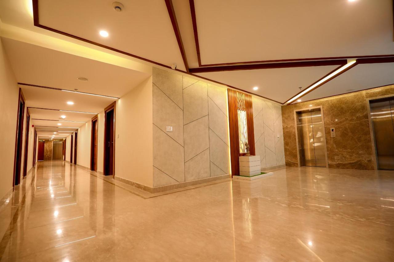 Krishnavalsam Regency Hotel Guruvayur Exterior photo